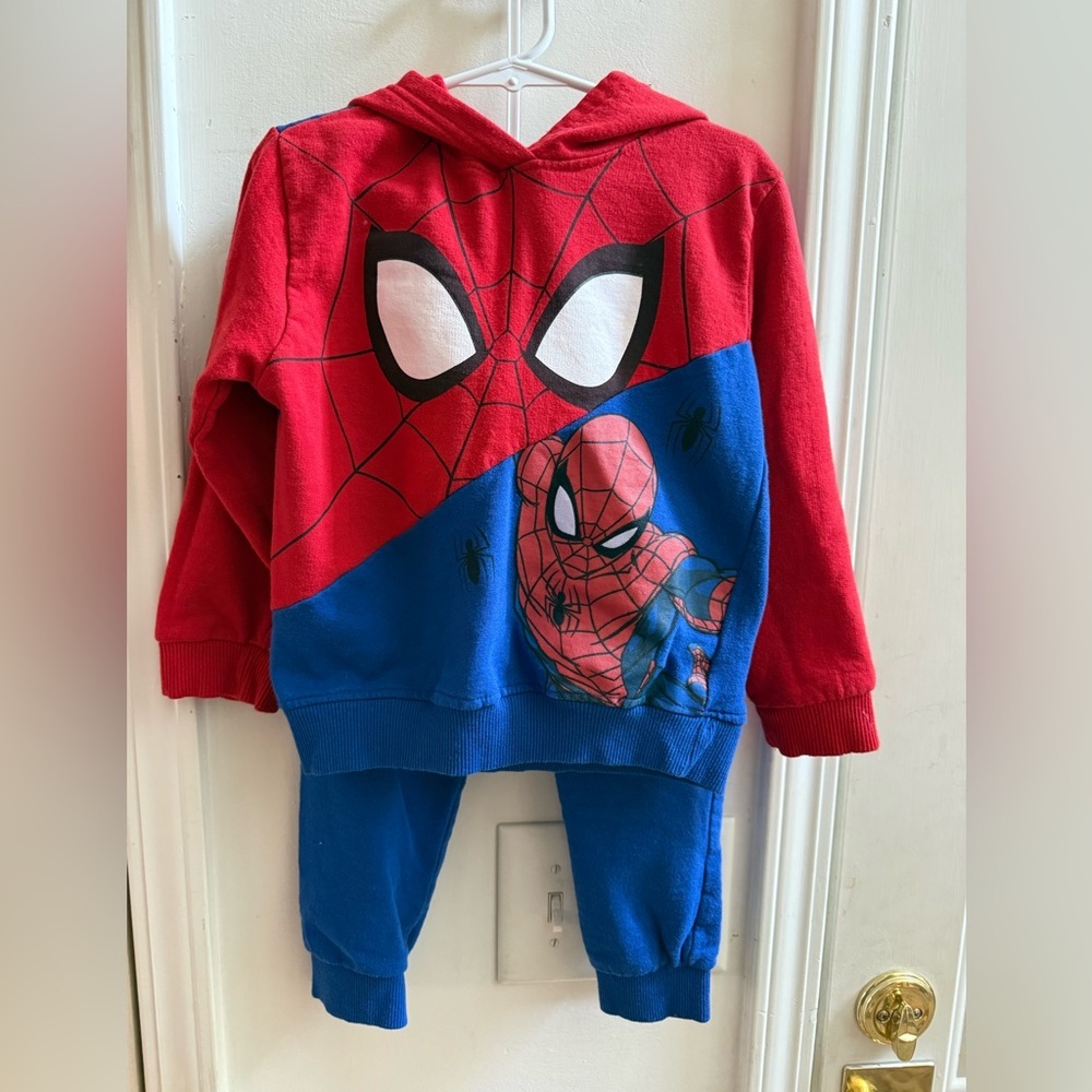 Marvel Spiderman Sweatsuit